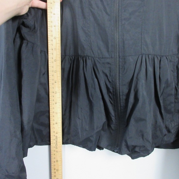 Lululemon Relaxed Fit Gathered Cropped Hoodie Jacket Women 2 Black Peplum 170 - Picture 8 of 13